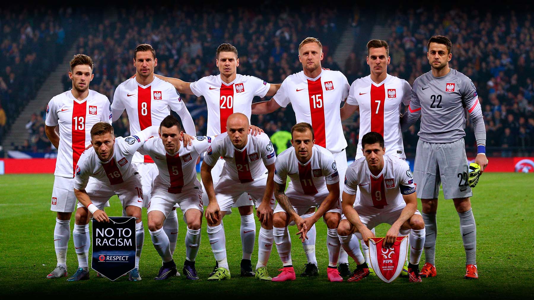 Selección de Polonia, encabezada por su máxima figura, el atacante, Lewandowsky.