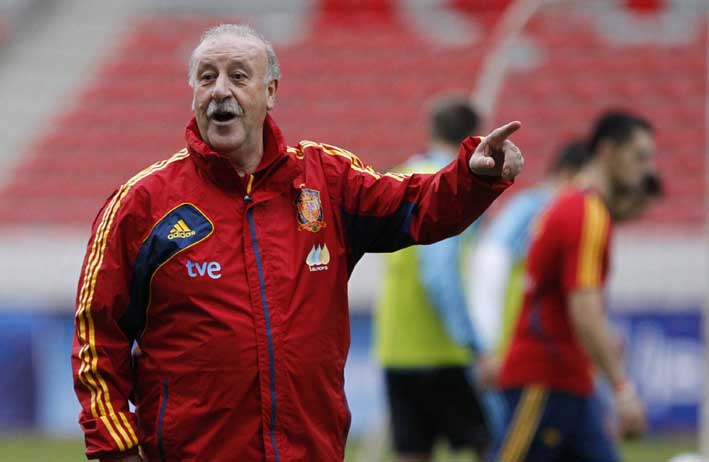Vicente Del Bosque anunció su retiro de la selección española luego de 8 años dirigiendo al club ibérico.