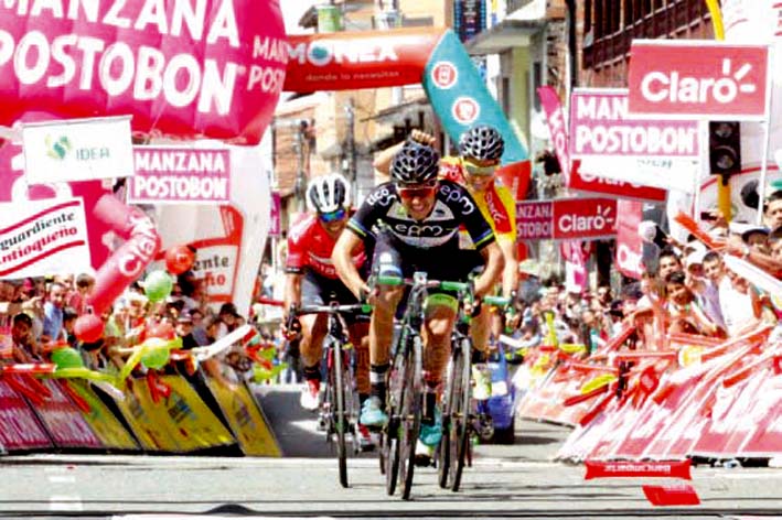 Con los resultados de la tercera etapa, Óscar Sevilla se afianza en el liderato de la competencia.