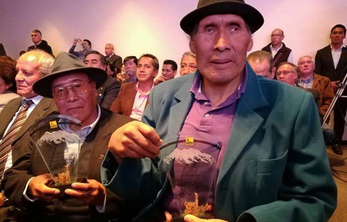 Walter Quisbert, boxeo. Campeón bolivariano en 1977.  Fernando Gamarra, tiro deportivo. Campeón bolivariano en 1977. 