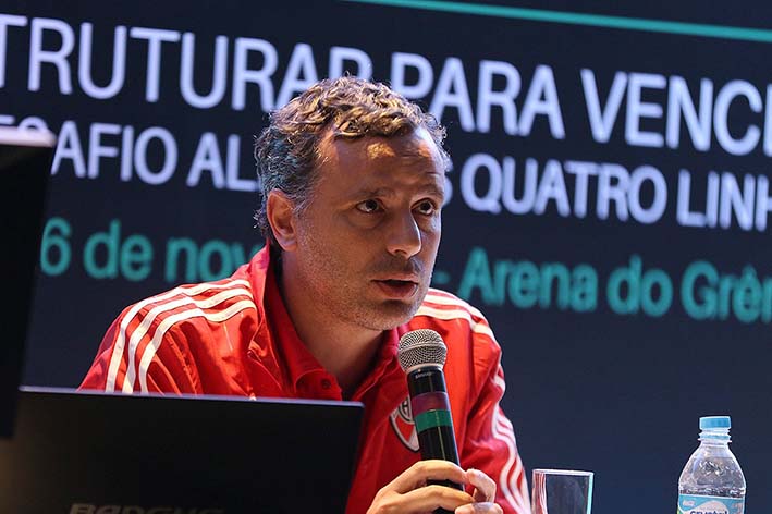 Unimagdalena. leyenda-Gustavo Grossi, Director del Proyecto Juvenil en Club Atlético River Plate de Argentina.