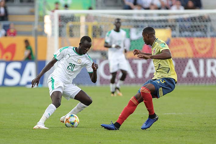 El seleccionado nacional cayó ante Senegal 2-0 y ahora depende de una victoria frente a Tahití el próximo miércoles.