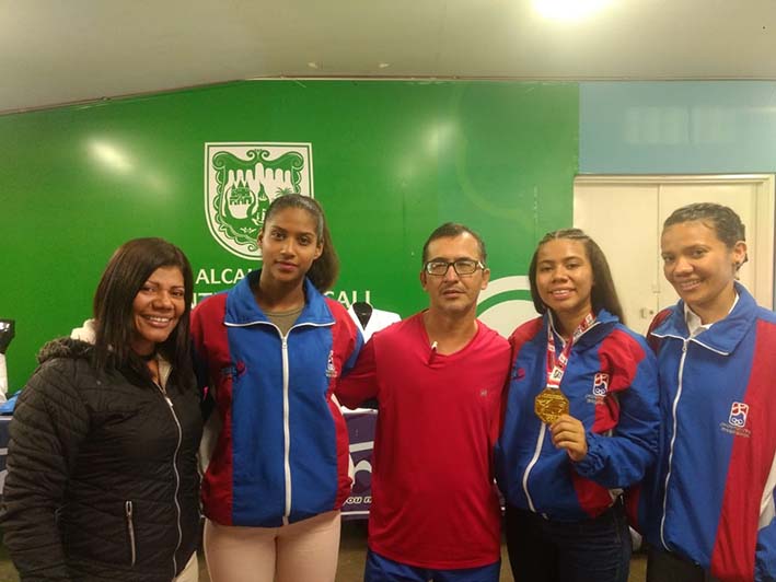 La delegación de la Liga de Karate del Magdalena clasificó dos de sus deportistas a los próximos Juegos Nacionales Bolívar 2019.
