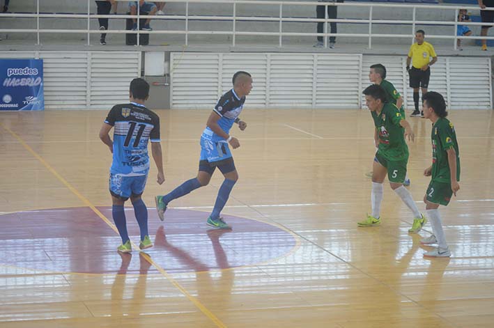 Santa Marta Futsal venció 4-3 a Atlético Santander en el Coliseo Menor.