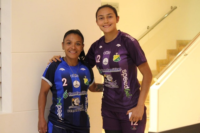Sindi Constante y Paola Rincón son dos jugadoras samarias que disputan con el Huila la Copa Libertadores femenina.