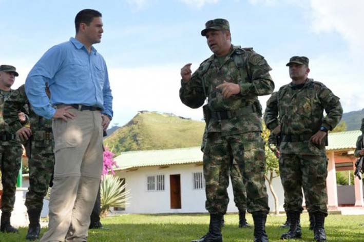 Juan Carlos Pinzón resaltó la experiencia de estos altos oficiales que abordarán temas como el desarme, la desmovilización y la reinserción de guerrilleros.
