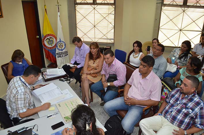 Aspecto de la audiencia pública que se realizó en la mañana de ayer en el despacho del Procurador Regional de La Guajira.