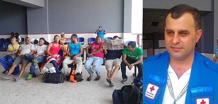 Felices en la terminal de Transporte de Maicao se encontraban los colombianos que serán trasladados a su ciudad de origen, luego de haber sido desterrados de Venezuela-Nasser Yebara, presidente de la Cruz Roja Maicao.