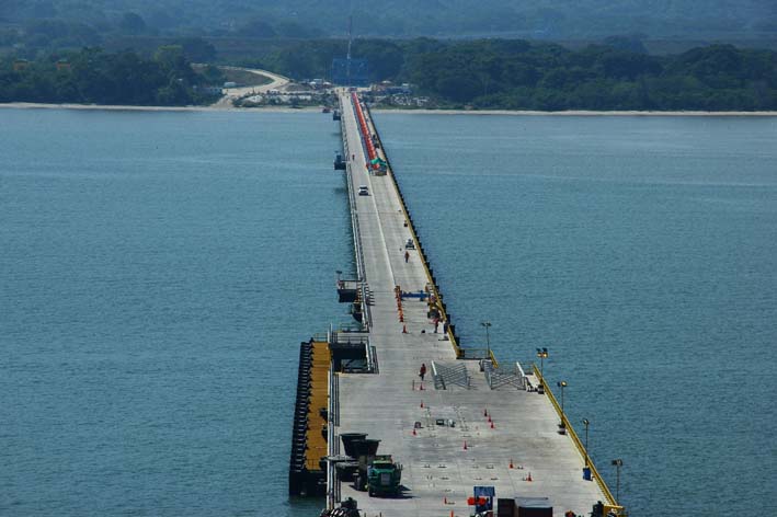 La Superintendencia de Industria y Comercio formuló pliego de cargos a Puerto Nuevo y Prodeco S.A., por el presunto abuso de su posición de dominio y otras conductas contrarias a la libre competencia en el mercado de transporte de carbón desde puertos marítimos hacia destinos internacionales. 