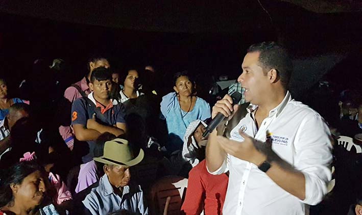 Iniciaron las reuniones entre las comunidades indígenas y Nemesio Roys Garzón, director (e) del Departamento Administrativo para la Prosperidad Social.