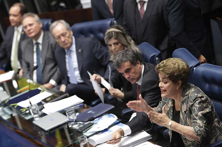Rousseff dijo que era una “ironía de la historia” que gente acusada de crímenes graves la juzgara por crímenes que no cometió.