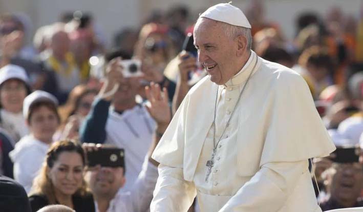 Santos no descartó la posibilidad que el Vaticano pueda servir de mediador para solucionar la crisis en esta nación.