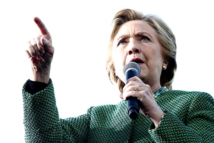 Clinton se nota triunfante a falta de dos semanas para las elecciones en EEUU.