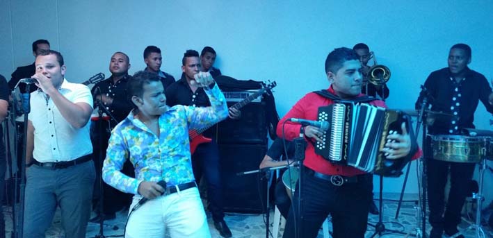 Los artistas guajiros, Jamir Ospino & Jhosep Cervantes, estrenando su nueva propuesta musical El Vacile Original.