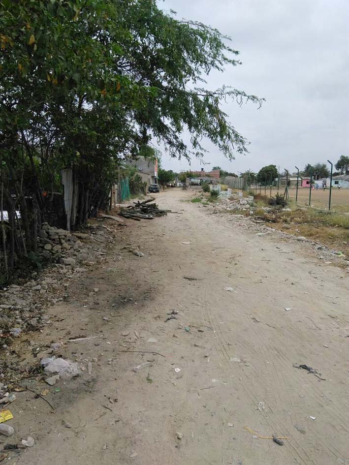 Calles del barrio Caribe sin pavimento.