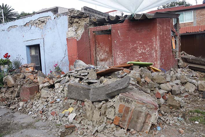 Mexicanos viven atemorizados tras el terremoto del pasado martes, que dejó al menos 305 muertos.