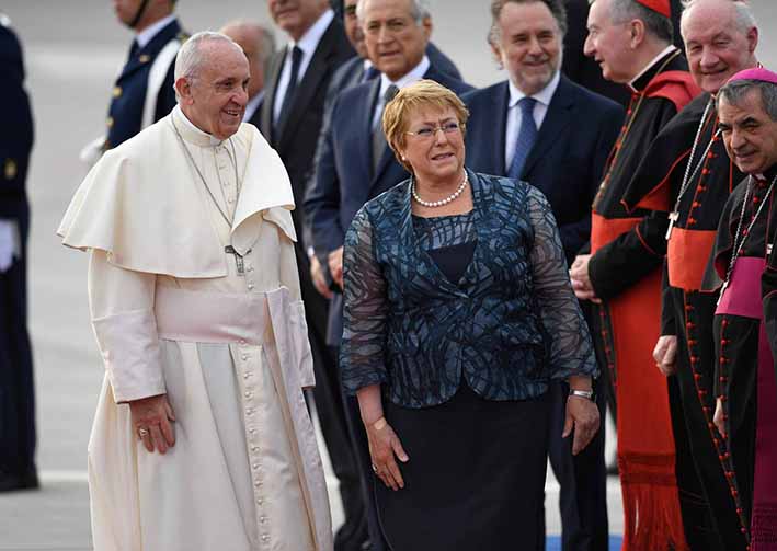 El Papa Francisco y la presidenta de Chile, Michelle Bachelet