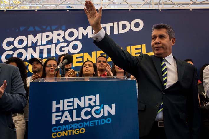 Henry Falcón es el único político conocido que se enfrentará el próximo 20 de mayo contra Nicolás Maduro. 