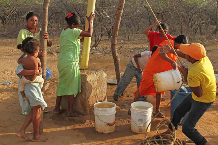 El 48 por ciento de la población de La Guajira padece por la falta del preciado líquido. 