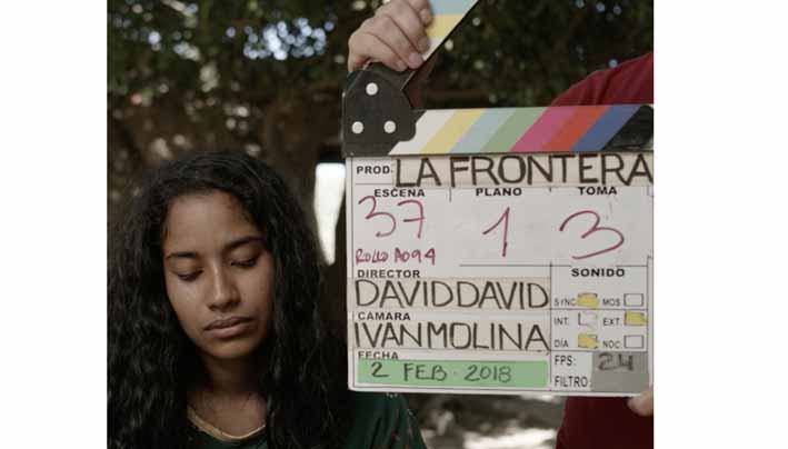 Una película realizada por un barranquillo y filmada en La Guajira, en donde se narran  las vicisitudes que deben pasar venezolanos a la hora de cruzar la frontera con Colombia.