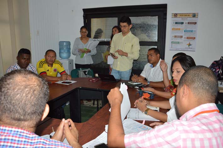 Aspecto de la reunión entre funcionarios del Ministerio de Interior y equipo del gobierno distrital de Riohacha.