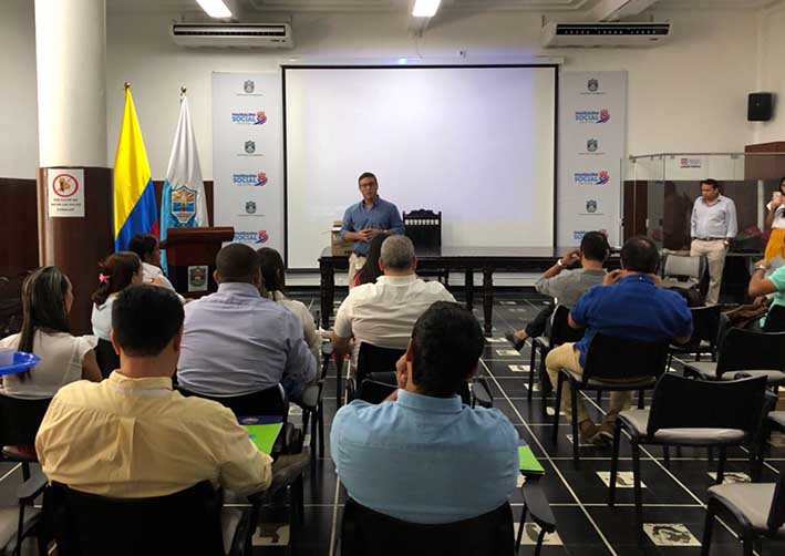 El Gerente de Electricaribe en Magdalena, David De Marchena González, lideró una reunión con los gerentes de hospitales del departamento.