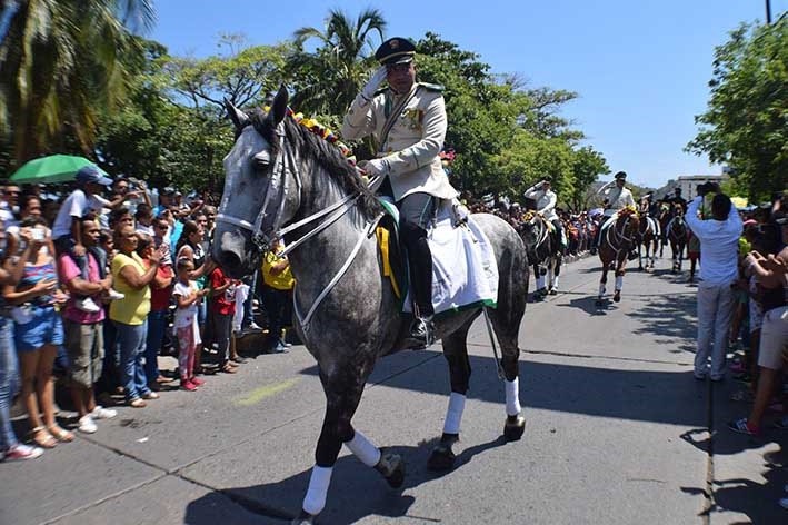 los oficiales del Ejército se trasladarán hasta la Quinta de San Pedro Alejandrino donde brindarán una ofrenda floral en honor al natalicio número 235 de Simón Bolívar a las 6:00 pm