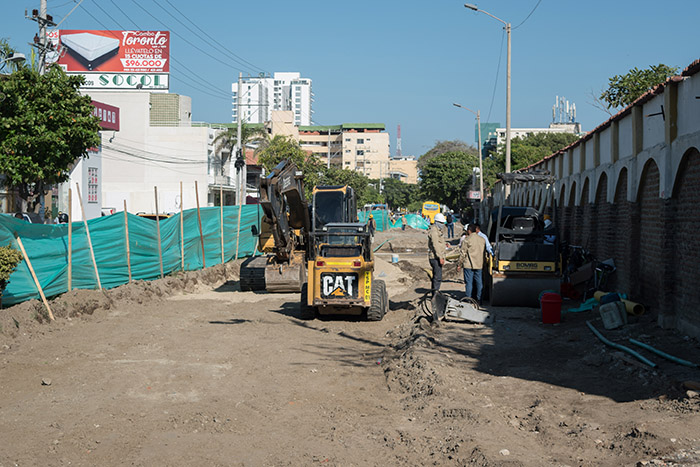 Las obras del proyecto van desde la avenida del Ferrocarril hasta la Campo Serrano (carrera 5), y de la avenida del Ferrocarril hasta la carrera tercera, obra que quedó el 42 por ciento pendiente.