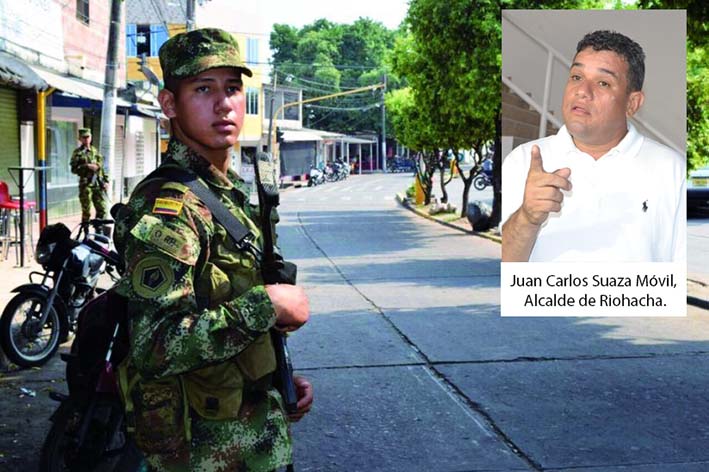 Esta imagen pronto será familiar para los riohacheros con la decisión que tomó el alcalde, Juan Carlos Suaza Móvil, de que los militares patrullen las calles de los barrios más peligrosos.