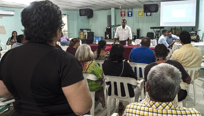 La reunión donde se socializó la información tuvo lugar en las instalaciones de la iglesia cristiana evangélica Cuadrangular, en el sector La Quemada de Gaira.
