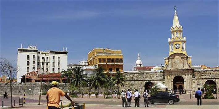La Procuraduría Provincial de Cartagena señaló que el funcionario habría actuado con aparente pasividad administrativa para recuperar predio ocupados ilegalmente.