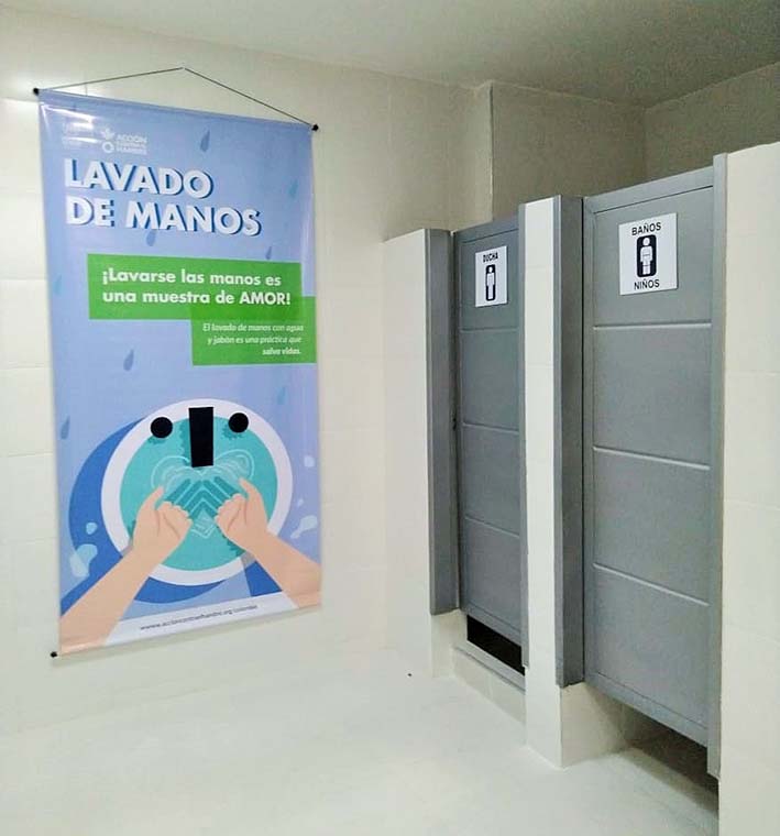 Cómodos y amplios son los baños públicos para migrantes, refugiados y comunidad en general en Maicao.