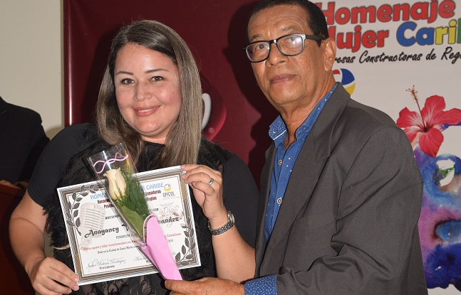 La periodista de EL INFORMADOR Anayanci Vidal Hernández, fue exaltada  con el reconocimiento a la Mujer Caribe 2019.