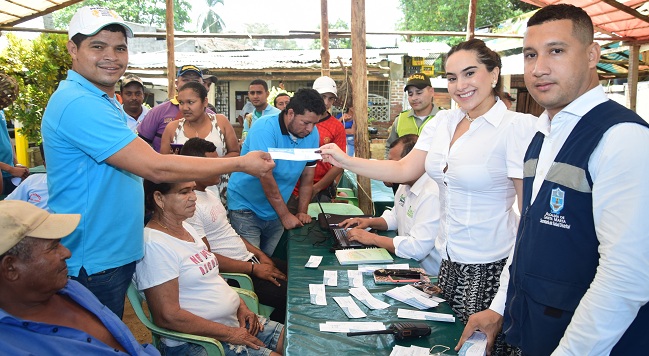 Con el propósito de seguir fortaleciendo la prestación de servicios en las áreas rurales y turísticas de Santa Marta, la Alcaldía facultó a 275 personas en las áreas de manipulación de alimento.