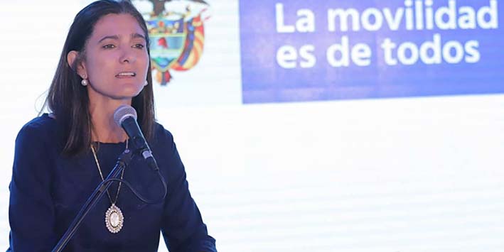 Ángela María Orozco, Ministra de Transporte.