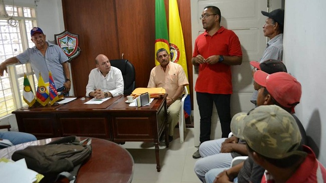Luego del altercado el alcalde de El Retén, Jhon Vargas Lara, convocó a una reunión con los entes implicados.
