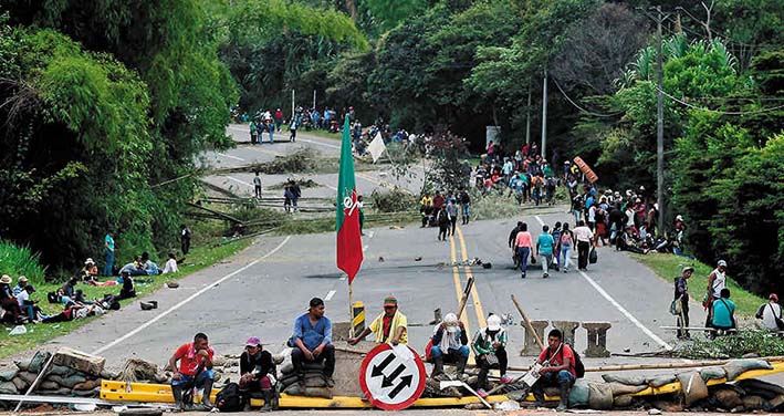 Autoridades indígenas reiteraron que continúan en Minga, a la espera de la llegada del presidente de Colombia, Iván Duque. Foto: Revista Semana.