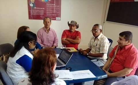 Cinco representantes de gremios sindicales del sistema de transporte urbano de Santa Marta se reunieron con Andrés Rugeles, alcalde (e), para ponerle en conocimiento las necesidades y prioridades a solucionar.
