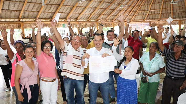 Kaleb Villalobos viene recibi9endo el apoyo en varios municipios del Cesar.
