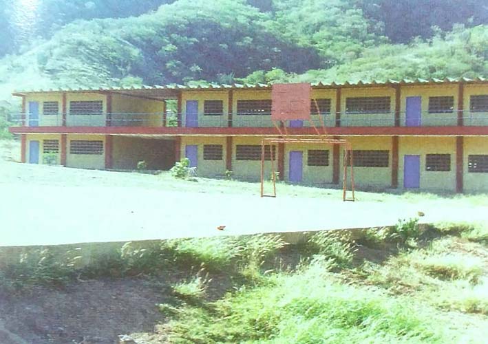Liceo de Taganga recién culminado.