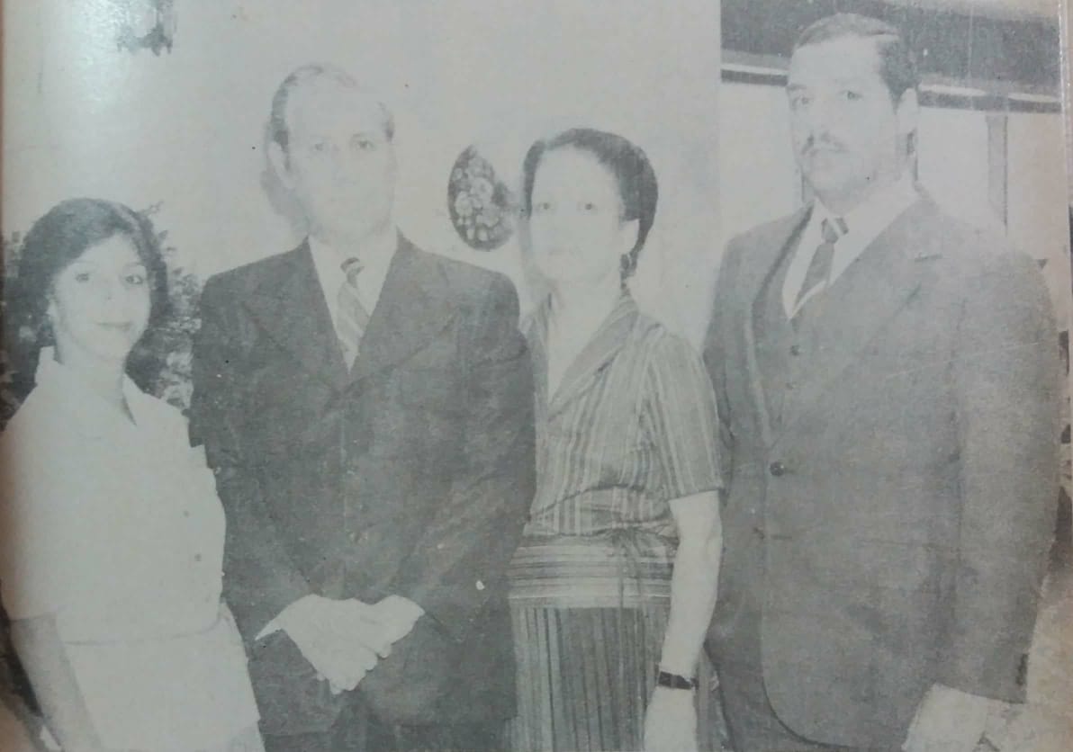 Silvia Mercedes Vives Campo, junto a su esposo Alfonso González Riascos, y sus hijos Alfonso y Ana Rosa González Vives.