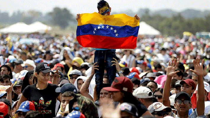 La crisis venezolana se ha venido recrudeciendo desde el pasado 10 de enero, cuando Nicolás Maduro juró para un segundo mandato tras unas elecciones efectuadas en mayo de 2018 que no son reconocidas por la oposición y diversos países, al considerar que no fueron limpias.