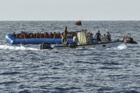 Más de 113.000 migrantes lograron atravesar en 2018 el Mediterráneo y llegar a las costas de Europa a través de las tres rutas principales de la migración irregular, que desembocan en Italia, España y Grecia. Foto Radio Sonora