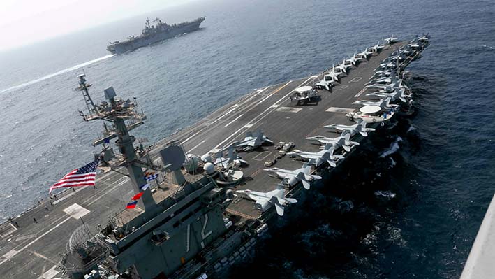 El gobierno norteamericano desplegó en el golfo Pérsico el buque de asalto, misiles Patriot, el portaaviones y bombarderos.