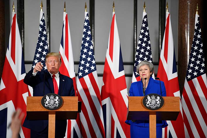 La primera ministra británica, Theresa May, y el presidente de Estados Unidos, Donald Trump se han reunido para abordar asuntos como Irán, el cambio climático y el conflicto comercial con China.