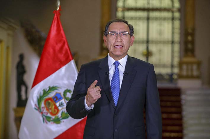 El presidente de Perú, Martín Vizcarra, ratificó que mantiene abierta la opción de disolver el Congreso en caso de que este no respete la esencia.
