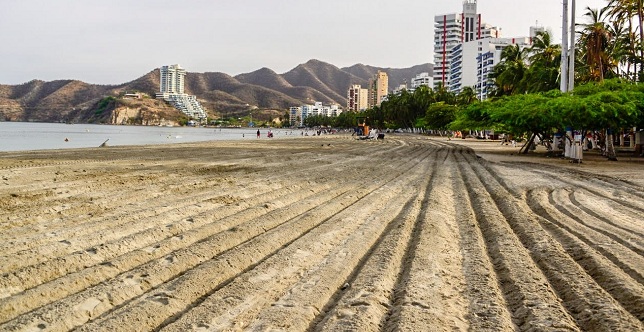 Este martes, en el sector El Rodadero, se llevó a cabo una jornada de oxigenación de playas, por parte de la Essmar. 