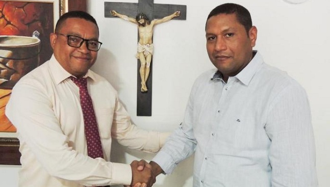 El nuevo secretario de Salud y el gobernador de La Guajira.