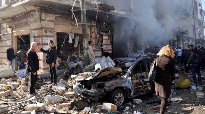 La explosión tuvo lugar en las inmediaciones de un punto de control para la inspección de vehículos a la entrada de la ciudad, ubicada al noroeste de Alepo.