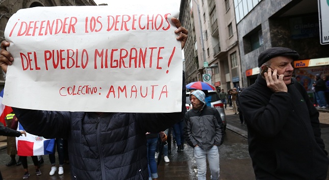 Chilenos marcharon para exigir un mejor trato a los migrantes.